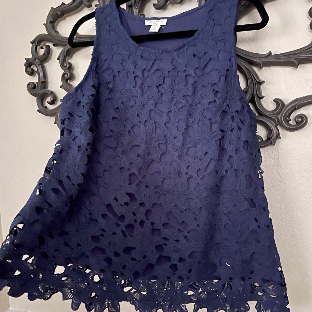 St Tropez West Top Sleeveless Navy Floral Cut Lace Size XS